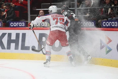 Авангард вышел в полуфинал Кубка Гагарина: фоторепортаж