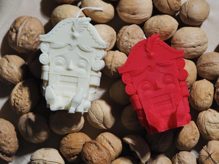 Щелкунчик и лошадка: новогодняя коллекция свечей от Sense You