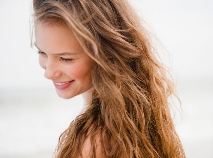 Как ухаживать за волосами летом: советы экспертов
