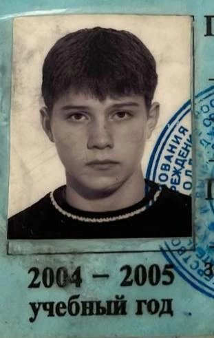 Здесь будущему актеру 16 лет | Источник: Матвей Зубалевич / Telegram