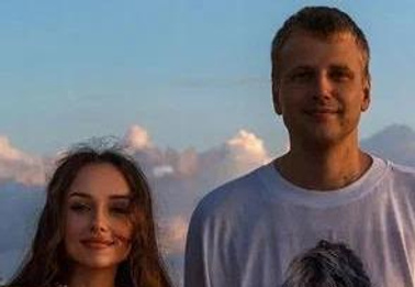 Врала не только о прошлом в порно, но и перекроила внешность: жена Славы Комиссаренко до пластики