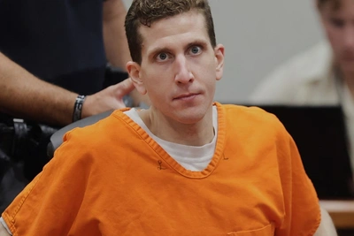 Мать Брайана Кобергера назвала сына ангелом после ареста