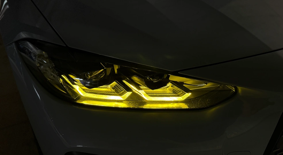 Можно улучшить штатные фары или установить новую оптику | Источник: Helios Tuning