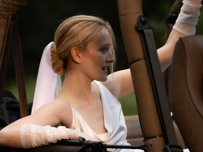 Сериал пропитан духом 90-х | Источник: lovestoryfx / Instagram (экстремистская организация, деятельность запрещена на территории РФ)