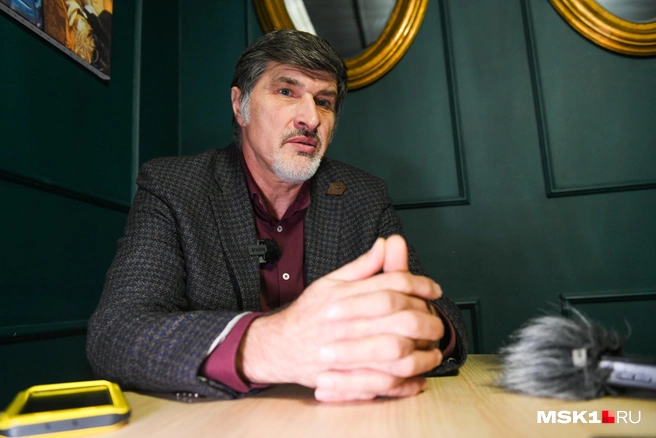 Дмитрий Паловкин и сам шесть лет был за штурвалом Ту-154 | Источник: Артем Устюжанин / MSK1.RU