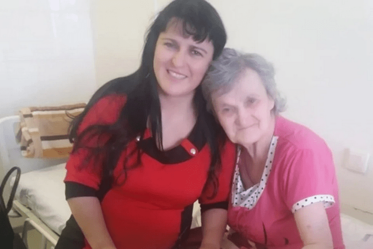 «Мне не в чем ее винить, просто так получилось»: спустя 40 лет дочь нашла мать, которая отказалась от нее из-за болезни