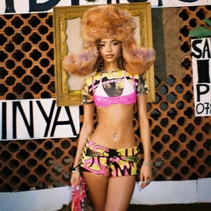 Неожиданная бьюти-травма: как клей для ногтей стал причиной госпитализации Tyla