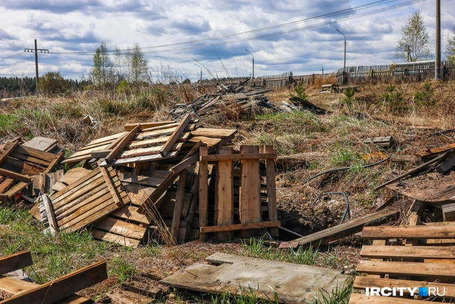 Кое-где мусор навален горкой | Источник: Ксения Филимонова / IRCITY.RU