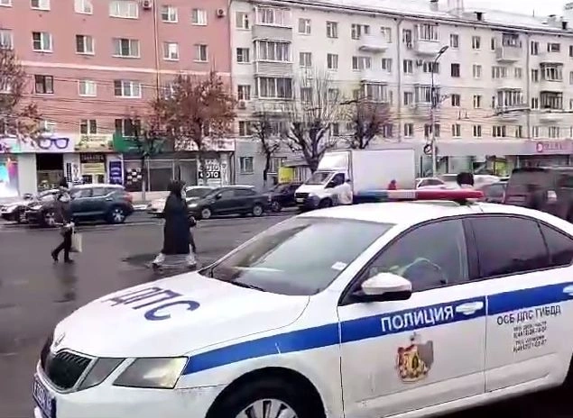 В центре Рязани гаишники обратились к пешеходам через громкоговорители | 62.ru
