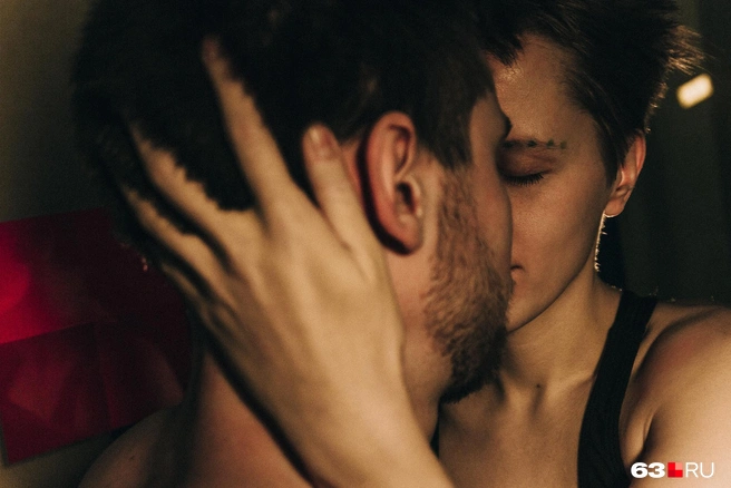 Джинсы киген бөтелкенің порно видеосы