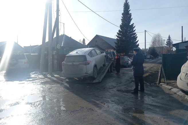 Для того, чтобы машину не забрали, новосибирец был вынужден оплатить чужой долг — 1,2 миллиона рублей | Источник: ГУФССП России по Новосибирской области