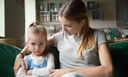 Никогда их не произносите: 3 фразы родителей, которые программируют ребенка на нищету