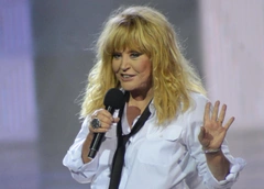 «Я последняя узнала»: Алла Пугачева вышла на связь из Израиля и пообещала подарок к юбилею