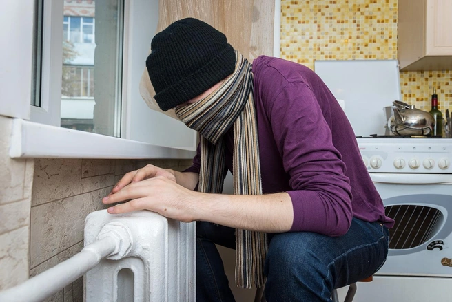 Запасайтесь вазелином. Как отопительный сезон разрушает ваше здоровье | Источник: Олег Харсеев / «Коммерсантъ»