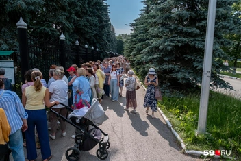Перед входом выстроилась огромная очередь | Источник: Василина Любимова / 59.RU