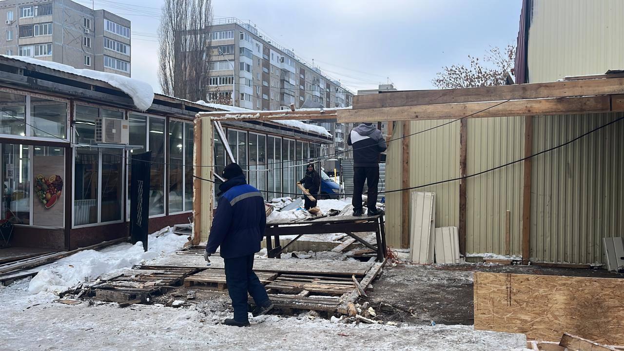 «Призываем всех соблюдать закон»: власти Уфы предупредили о сносе торговых павильонов