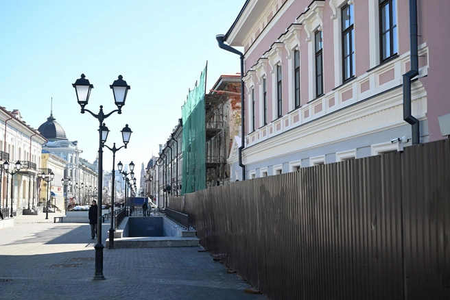 Сейчас здания огорожены забором | Источник: Денис Гордийко / kzn.ru