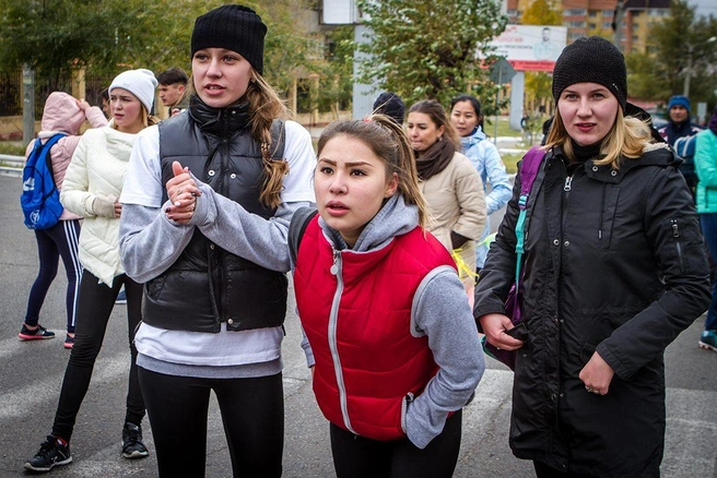 Болельщики поддерживают финиширующих | Источник: Анна Хвостова