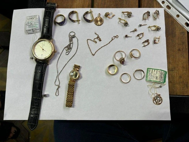 Два участника организованной группы крали ценные вещи из домов | Источник: ГУ МВД России по Ставропольскому краю