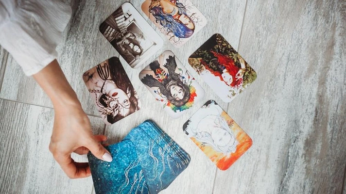 Метафорическая карта на день: Узнайте, какой сюрприз ожидает вас в отношениях сегодня