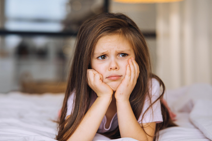 Почему у детей появляются синяки под глазами: причины и что с этим делать