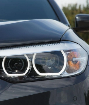 Зачем на BMW ставят фальшивые фары? Спорим, вы этого даже не замечали