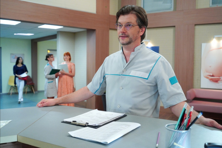 Как снимаются роды, почему мужчины идут в гинекологи и кто будет новым «Женским доктором»: репортаж Woman.ru