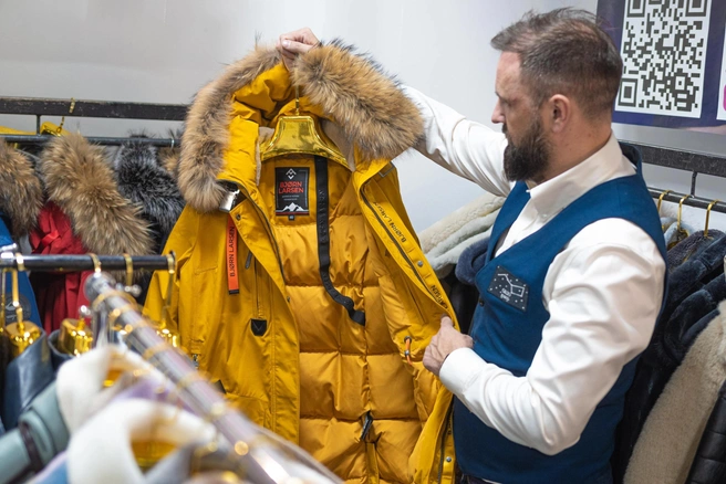 В ассортименте представлены парки, куртки и дубленки | Источник: «Норвежская ярмарка»