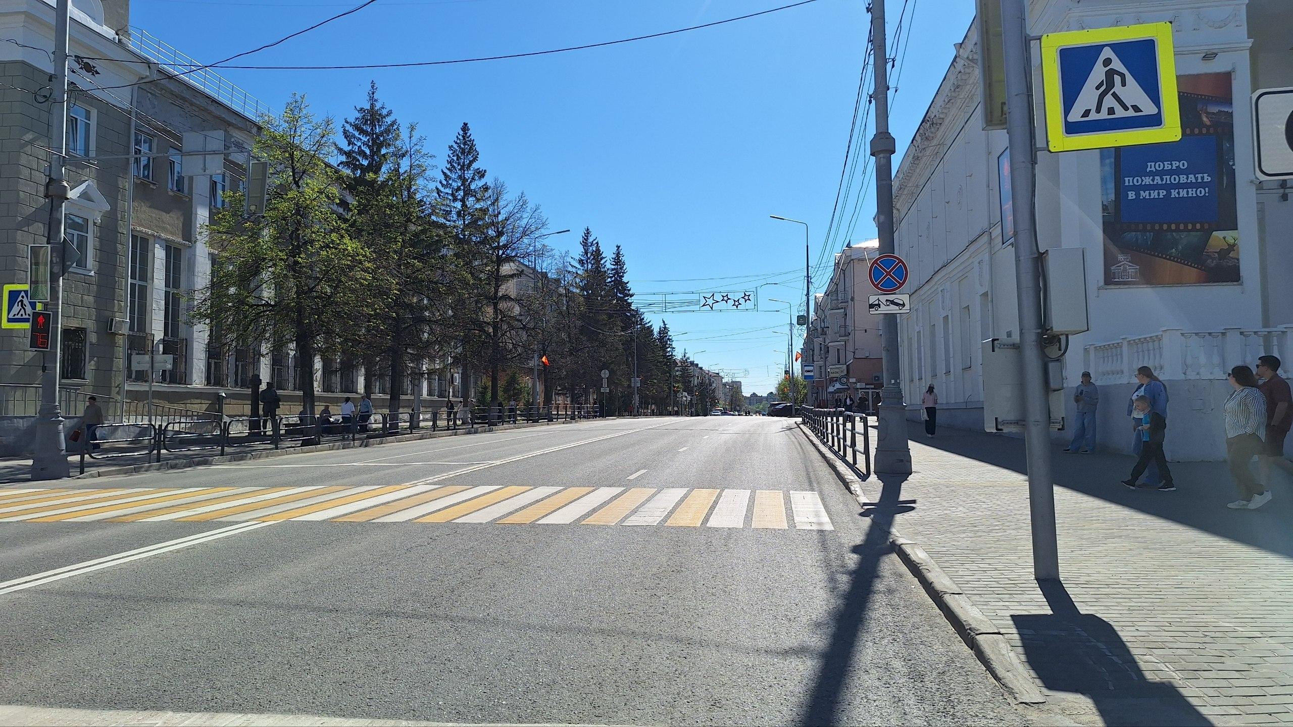 В Кургане снова перекрыли улицу Гоголя: центр города заняли люди в форме 