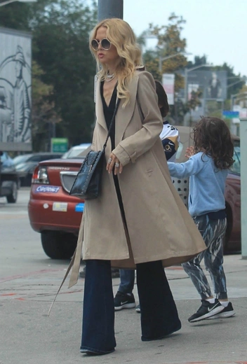 Рэйчел Зоуи в Лос-Анджелесе | marieclaire.ru