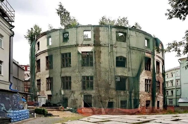 «Славянский базар» после пожара, вид со двора | Источник: Иван Еремеев / Vk.com