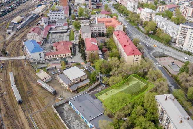 Дом выходит на оживленную улицу в центральной части города  | Источник: Дом.рф