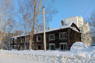 В Новосибирске демонтируют двухэтажный дом 1935 года за 1,54 миллиона