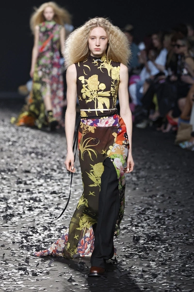 Moschino aw25/26 | Источник: Legion Media