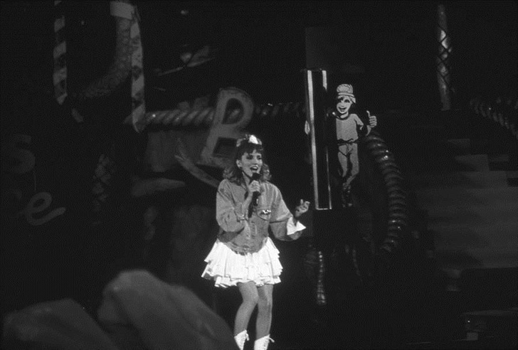 Дебби Гибсон выступает на церемонии Kids’ Choice Awards в 1988 году