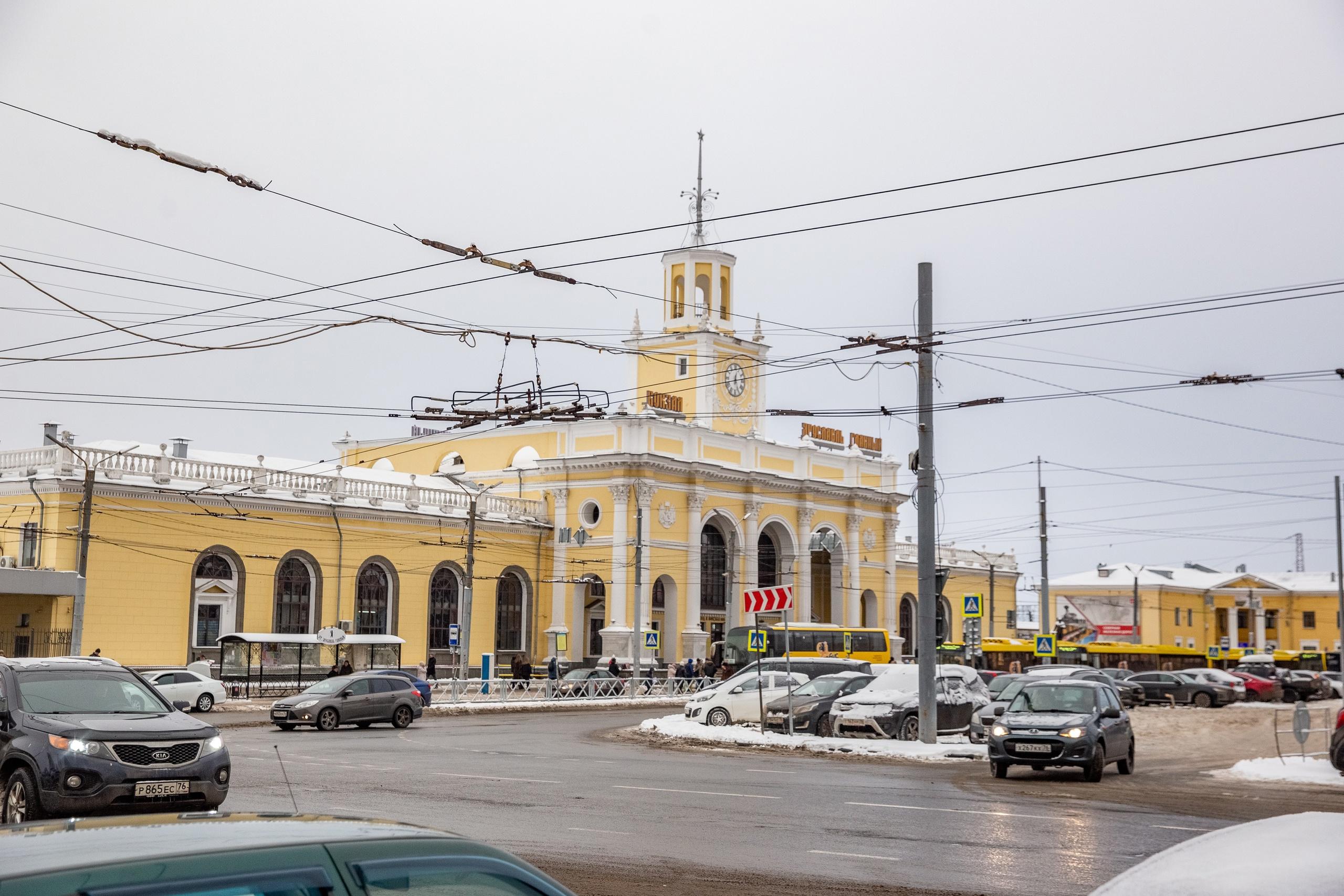 Обещали сделать к 1 декабря: когда откроется платная парковка у Ярославля-Главного