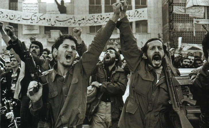 Зеленая буря: как революция 1979 года превратила светский Иран в исламскую республику