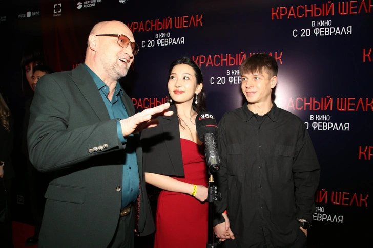 Актер скрывает личную жизнь, но охотно появляется на красных дорожках с коллегами