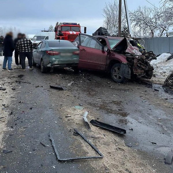 «Очень жалко водителя маршрутки». Жёсткое ДТП с автобусом в Гостилицах, есть пострадавшие | Источник: Транспортный КОЛЛАПС, Красное Село