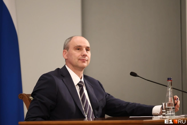 Глава региона проводит пресс-конференцию | Источник: Владислав Лоншаков / E1.RU