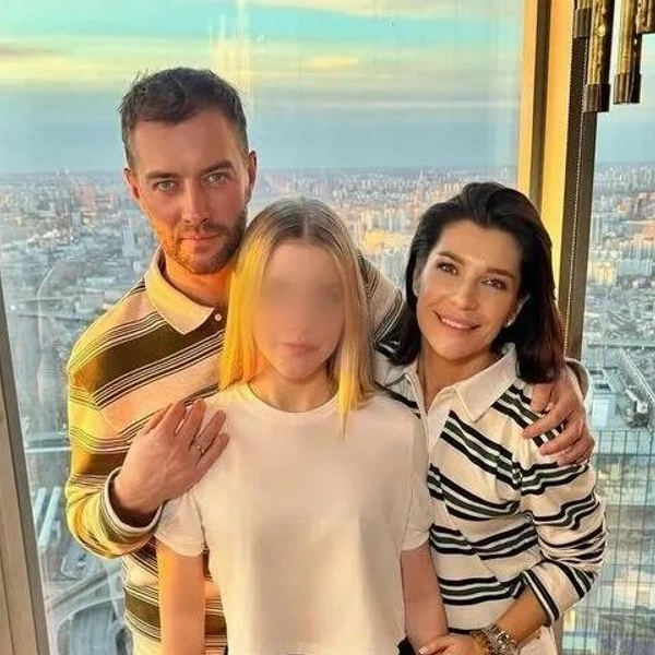 Екатерина Волкова и ее муж Андрей Карпов купили квартиру для дочери в Москве | Источник: volkovihome/Instagram (экстремистская организация, деятельность запрещена на территории РФ)