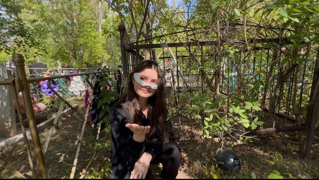Кристина использует маски при записи видео, как она говорит,&nbsp;— чтобы придать ролику загадочности | Источник: Предоставлено героиней материала