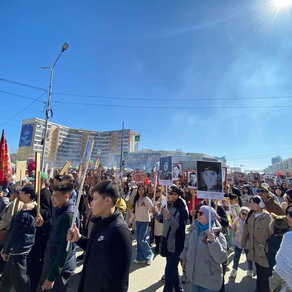 В этом году акция «Бессмертный полк» стала поистине зрелищной. Десятки тысяч людей прошли путь вместе с портретами ветеранов войны и тыла | Источник: Надежда Ефимова / 14.RU