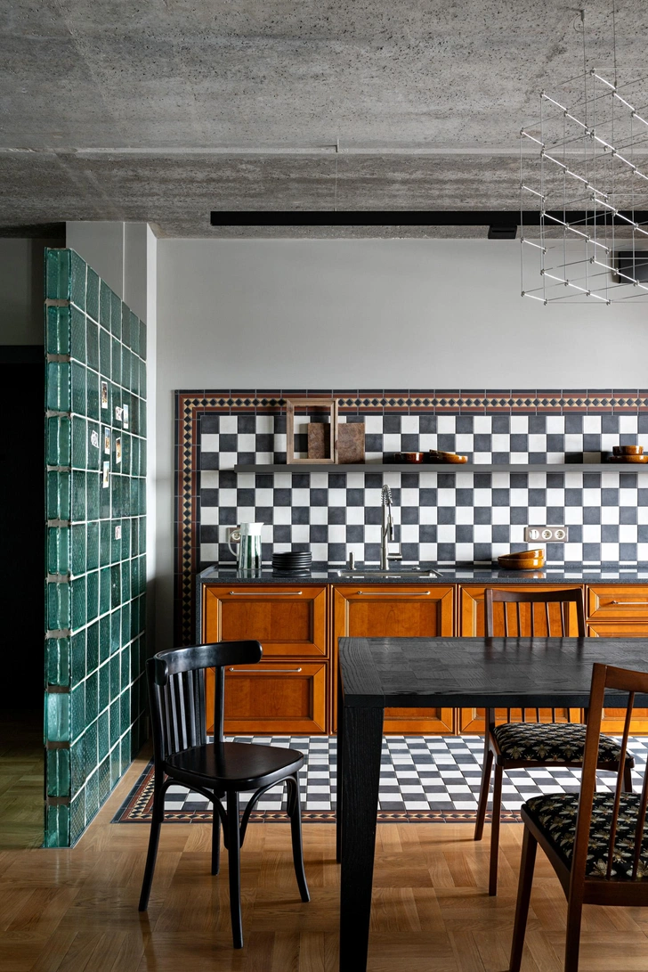 Источник: Александр Бурнатов. Стиль: Елена Куцаренко