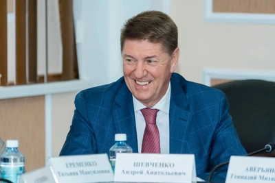 Сенатор Шевченко досрочно сложил полномочия депутата Заксоба