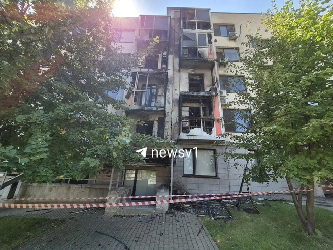 Пожар затронул жителей одного подъезда | Источник: Ирина Яковлева / V1.RU