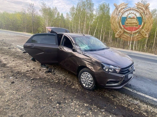 51-летний водитель Lada Vesta сильно не пострадал | Источник: ГИБДД по Саратовской области