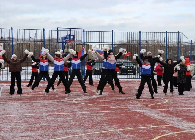 Так выглядит зона для игровых видов спорта: на ней специальное покрытие, есть ограждение и трибуны  | Источник: Департамент физической культуры и спорта Тюменской области