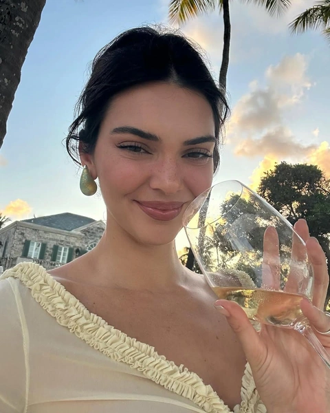 Источник: соцсети kendalljenner
