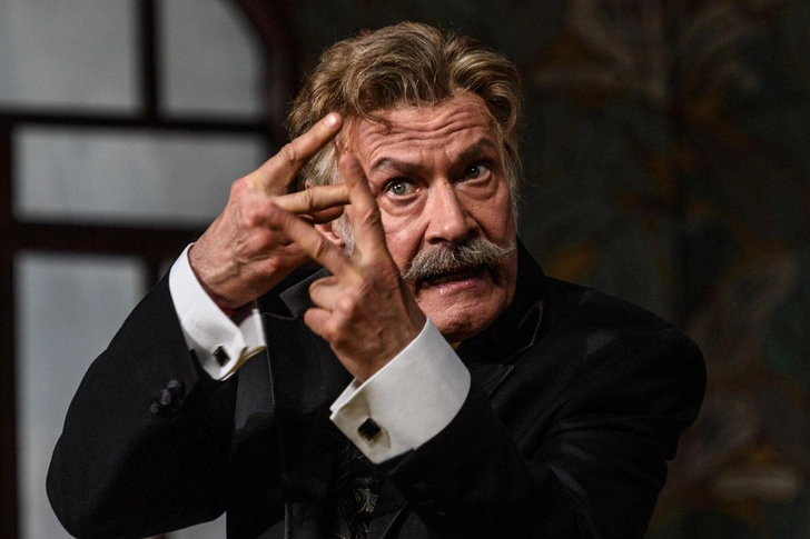 Театр и кино спасали артиста от личных разочарований